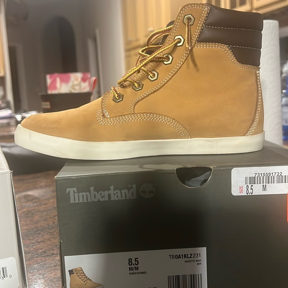 Timberland Sneaker boot size 8.5